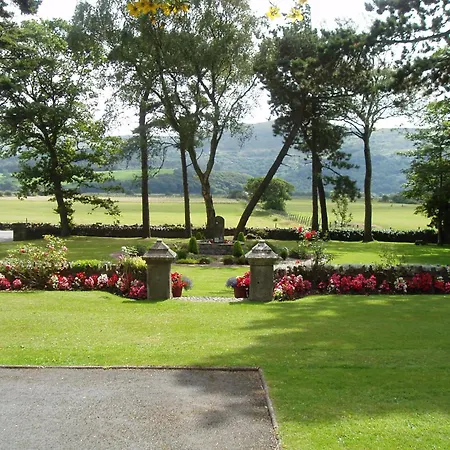 Gwrach Ynys Country Guest House-2
